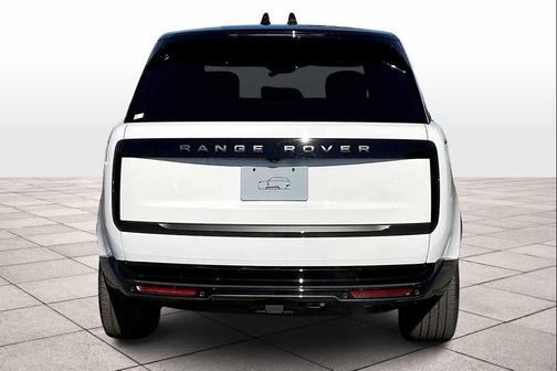 2025 Land Rover Range Rover P400 SE