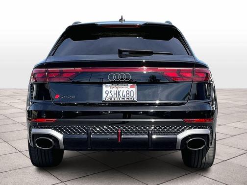 Mythos Black Metallic 2025 Audi RS Q8 4.0T