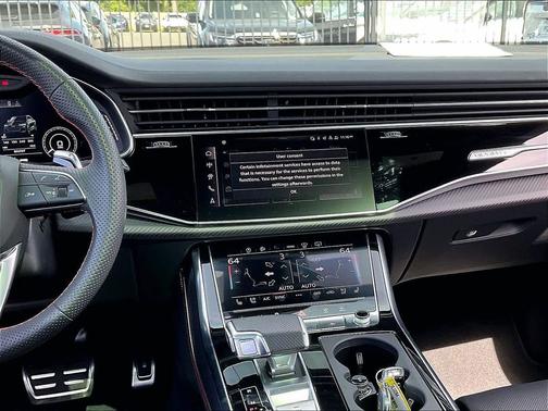 Mythos Black Metallic 2025 Audi RS Q8 4.0T