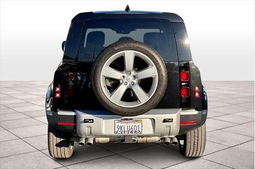 2024 Land Rover Defender 110 P500 SE