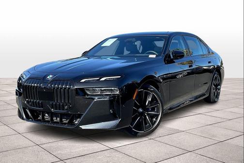 2023 BMW 740 i