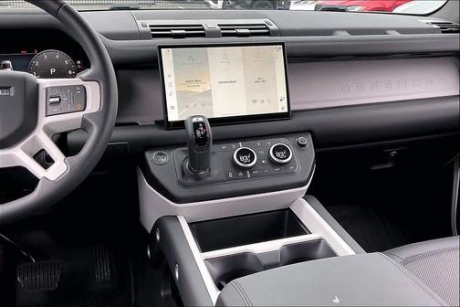 2025 Land Rover Defender 110 P300