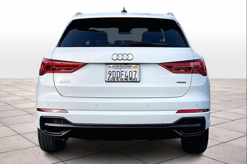 2022 Audi Q3 45 S line Premium