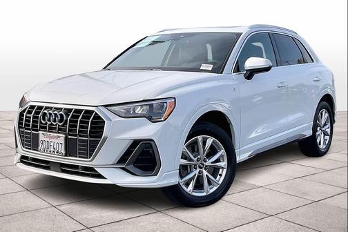 2022 Audi Q3 45 S line Premium