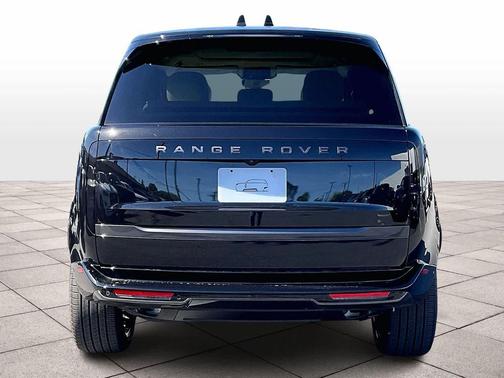 BLACK 2026 Land Rover Range Rover P400 SE