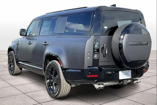 2026 Land Rover Defender V8