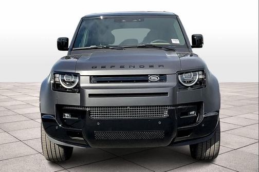 2026 Land Rover Defender V8