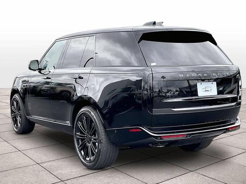 2026 Land Rover Range Rover P530 SE