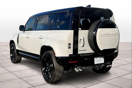 2026 Land Rover Defender X-Dynamic SE