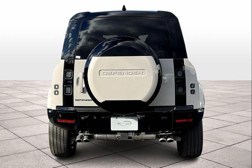 2026 Land Rover Defender X-Dynamic SE