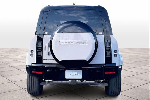 2026 Land Rover Defender P400 X-Dynamic SE