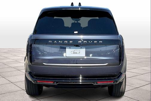 2025 Land Rover Range Rover P400 SE 7 Seat
