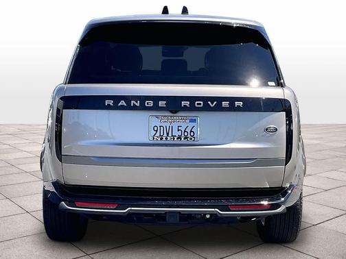 Batumi Gold Premium Metallic 2023 Land Rover Range Rover P400 SE