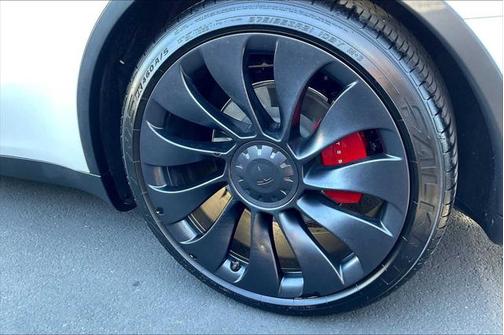2022 Tesla Model Y Performance Dual Motor All-Wheel Drive