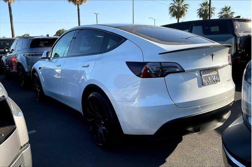 2022 Tesla Model Y Performance Dual Motor All-Wheel Drive