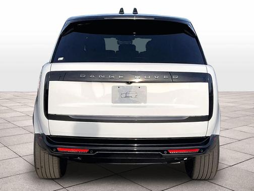 2026 Land Rover Range Rover P400 SE 7 Seat