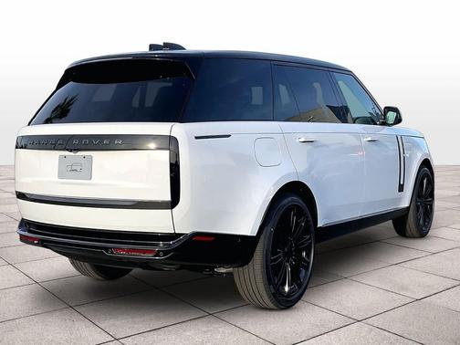 2026 Land Rover Range Rover P400 SE 7 Seat