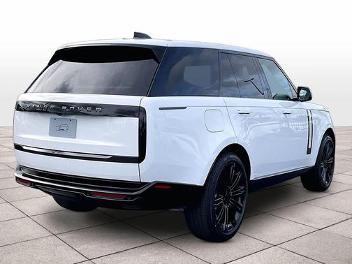 2026 Land Rover Range Rover P400 SE