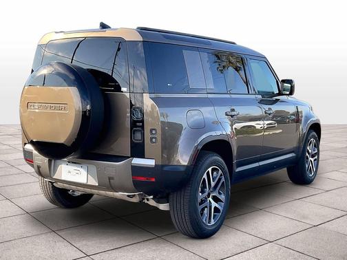 2026 Land Rover Defender P300 S