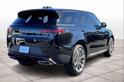 2025 Land Rover Range Rover Sport SE