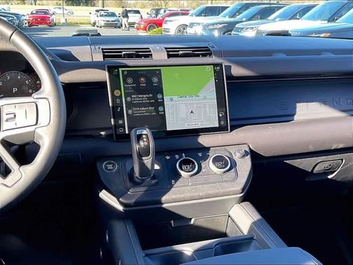 2025 Land Rover Defender 110 P400 S