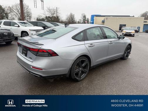 Lunar Silver Metallic 2023 Honda Accord Hybrid Sport-L