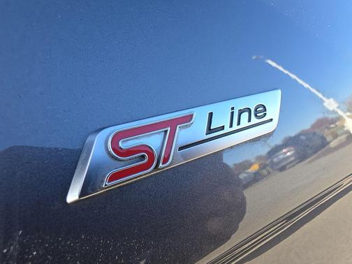 2021 Ford Edge ST Line