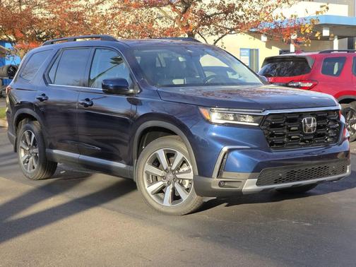 2025 Honda Pilot Touring 8-Passenger