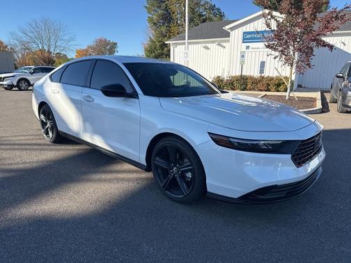 2023 Honda Accord Hybrid Base