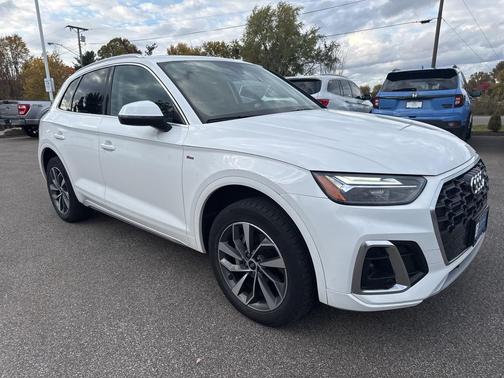 2023 Audi Q5 45 S line Premium Plus