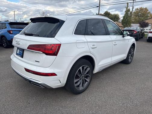 2023 Audi Q5 45 S line Premium Plus