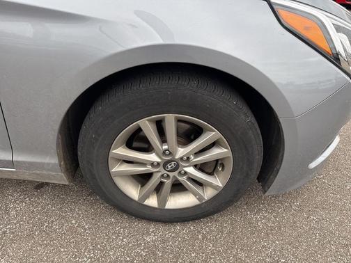 2017 Hyundai SONATA SE