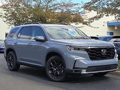 2025 Honda Pilot Touring 8-Passenger