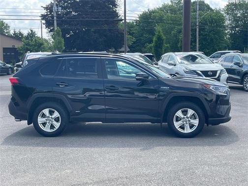 2021 Toyota RAV4 Hybrid XLE