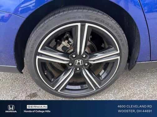 Still Night Pearl 2024 Honda Accord Hybrid Sport