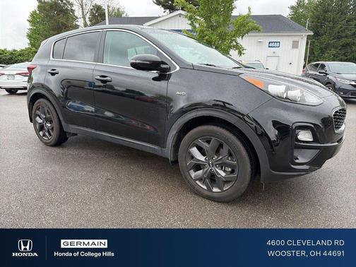 Black Cherry 2022 Kia Sportage LX