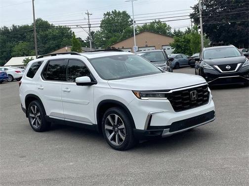 2023 Honda Pilot AWD Elite