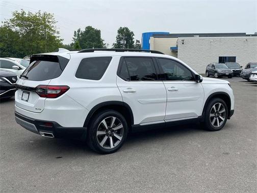 2023 Honda Pilot AWD Elite