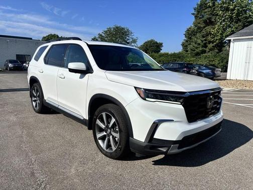 2023 Honda Pilot AWD Elite