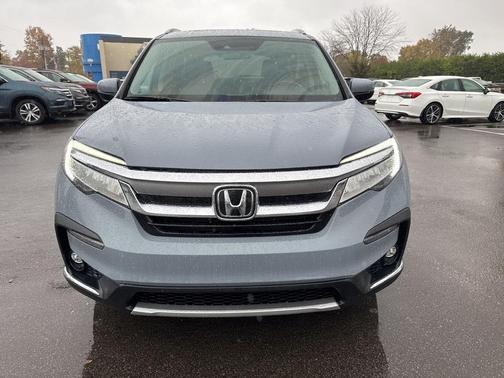 2022 Honda Pilot Touring 8-Passenger