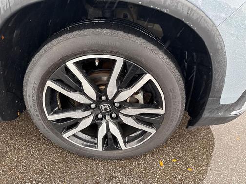 2022 Honda Pilot Touring 8-Passenger