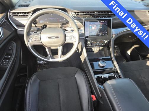 2022 Jeep Grand Cherokee Altitude