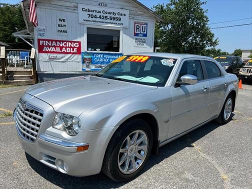 2005 Chrysler 300C Base