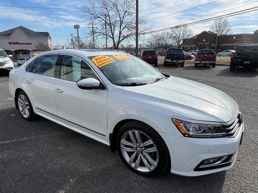 2017 Volkswagen Passat 1.8T SE w/Technology