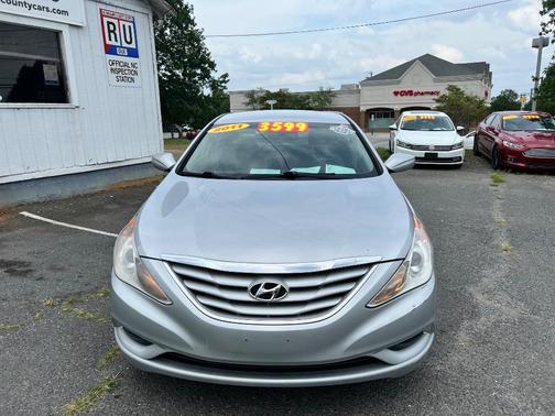 Radiant Silver 2011 Hyundai SONATA GLS