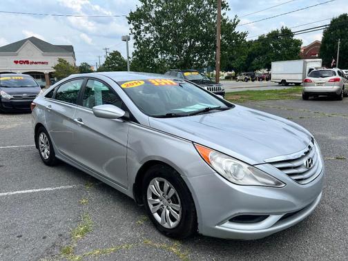 Radiant Silver 2011 Hyundai SONATA GLS
