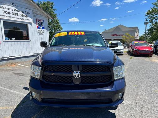 True Blue Pearlcoat 2016 RAM 1500 Tradesman/Express