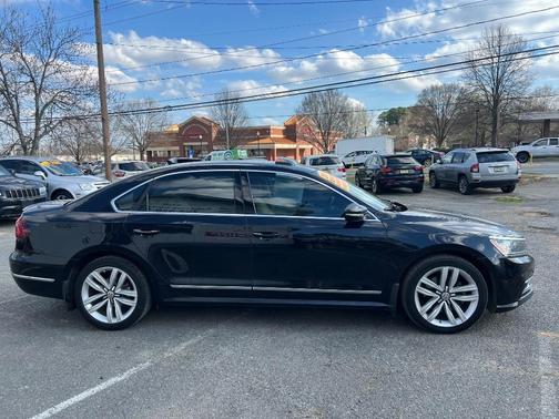 2017 Volkswagen Passat 1.8T SE w/Technology