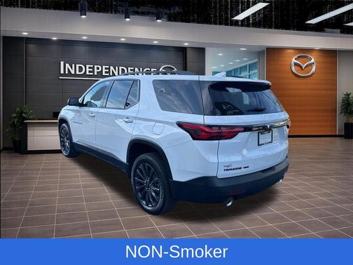 Summit White 2023 Chevrolet Traverse RS