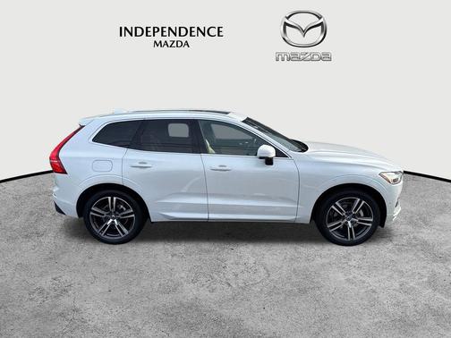 2019 Volvo XC60 T5 Momentum
